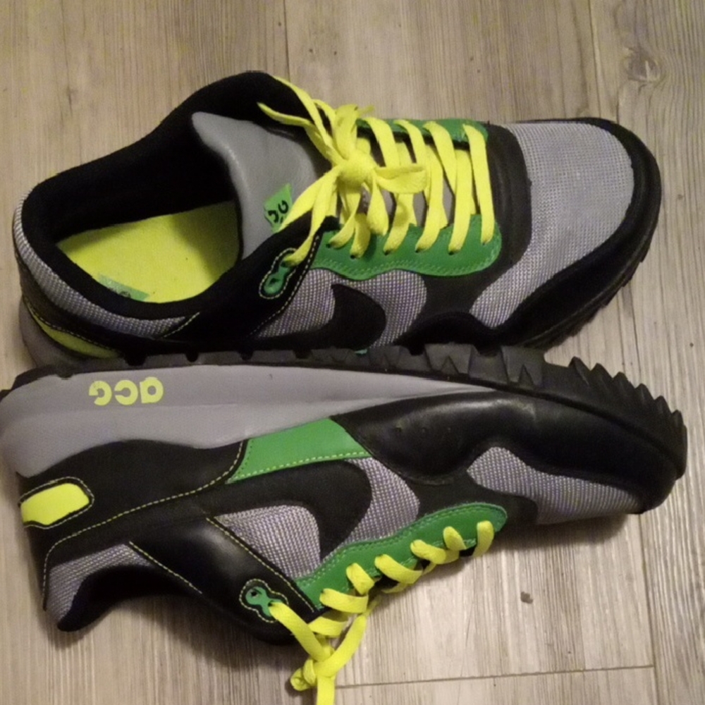 Nike ACG Black Green Athletic Shoes